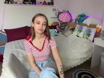 Yoshiezerbel  live sex cam