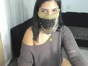 Aniisaalii  live sex cam