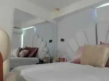 Martinaa_roberts  live sex cam
