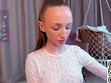 Pearl_bloom  live sex cam