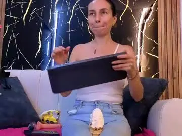Starlight_mature23_aws  live sex cam