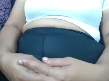 Thaly_pervert  live sex cam