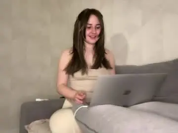 Almostinnocent_  live sex cam