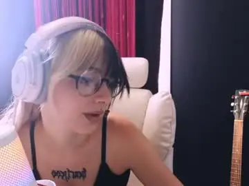 Avi_nile  live sex cam