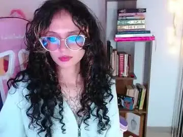 Bluee_v  live sex cam