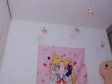 Bluee_v  live sex cam