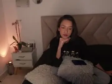 Bonnieshyy  live sex cam