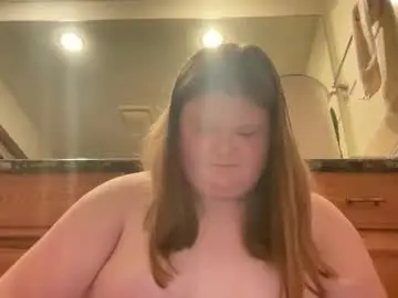 Creamymercy  live sex cam