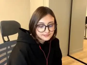 Edelmirahyatte  live sex cam