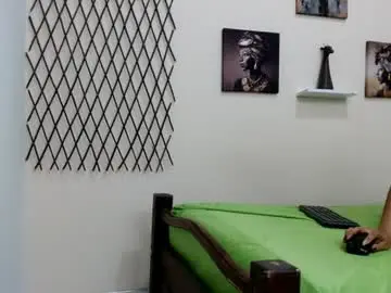 Girlerotica18  live sex cam