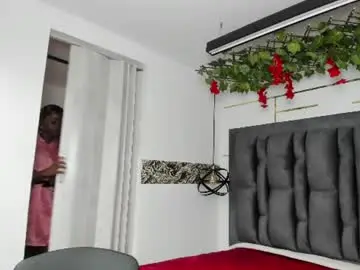 Sara_naugty  live sex cam