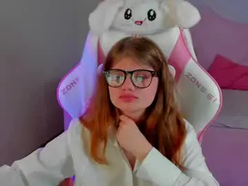 Chloehalses  live sex cam
