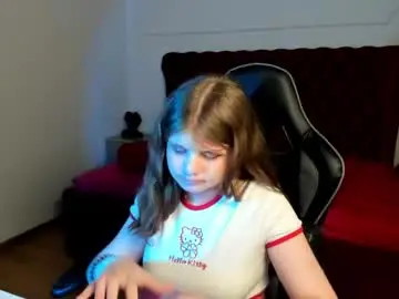Chloehalses  live sex cam