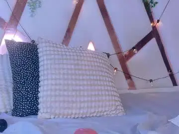 Emmalou__  live sex cam