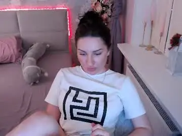 Heaven_chloe  live sex cam
