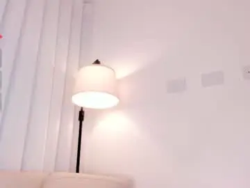 Kasumi_18  live sex cam