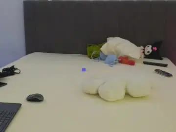 Lauramirage  live sex cam