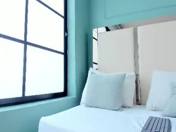 Layla_kieni  live sex cam
