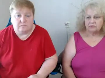 Mommy99x  live sex cam