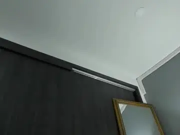 Nashlyfontanna  live sex cam