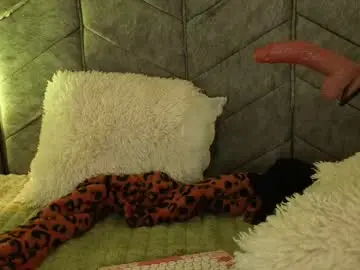 Rynka__  live sex cam