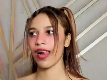 Valeriewoods  live sex cam