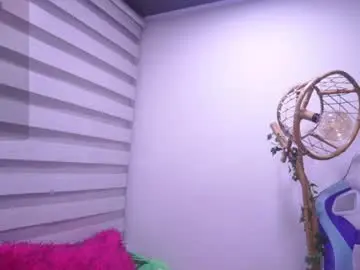 Chloe_moons_  live sex cam