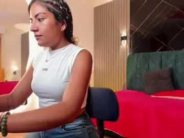 Naomi_monroe  live sex cam