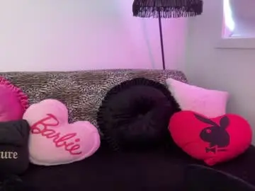 Shysashy  live sex cam