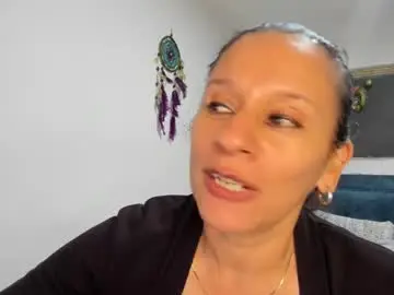 Sofi_saliva2511  live sex cam