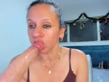 Sofi_saliva2511  live sex cam