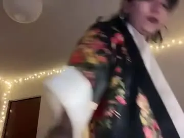 Trinitysecrets  live sex cam