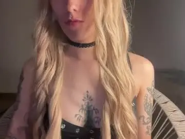 Trinitysecrets  live sex cam