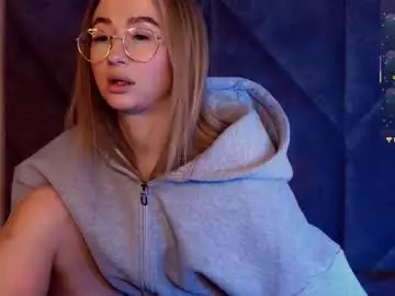 Victorialight  live sex cam