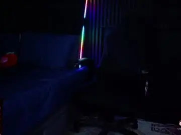 Zhoestrong  live sex cam