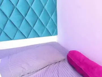 Alexiiabrown  live sex cam