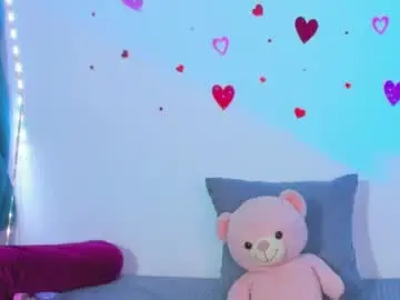 Alexiiabrown  live sex cam