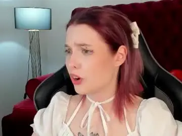 Charlottesmithes  live sex cam