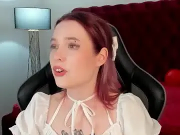 Charlottesmithes  live sex cam