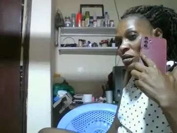 Ebonyqueen4  live sex cam