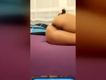 Lunacoco  live sex cam