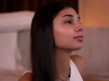 Luvcaprice  live sex cam