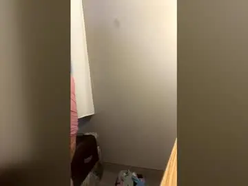 Prettypoutyprincess  live sex cam