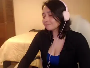 Thetalkingbutt  live sex cam