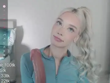 Vickyfuckingdoll  live sex cam