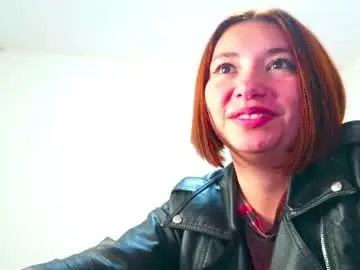 Victoria017  live sex cam