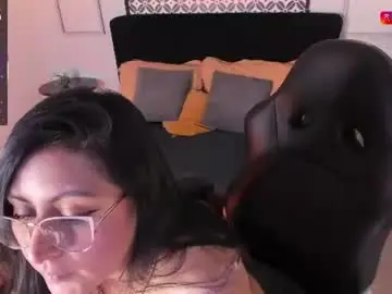 Amber_gold113  live sex cam