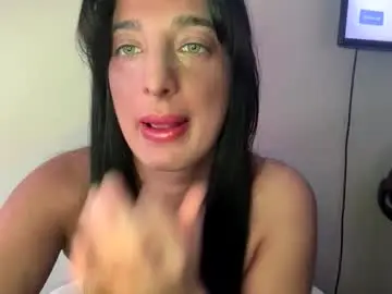 Blushingdolly  live sex cam