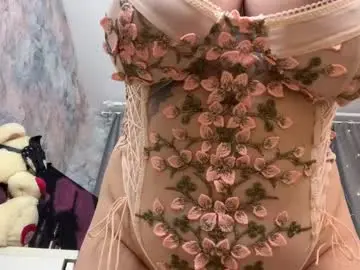 Dibelass  live sex cam