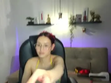 Naomy_hot8  live sex cam